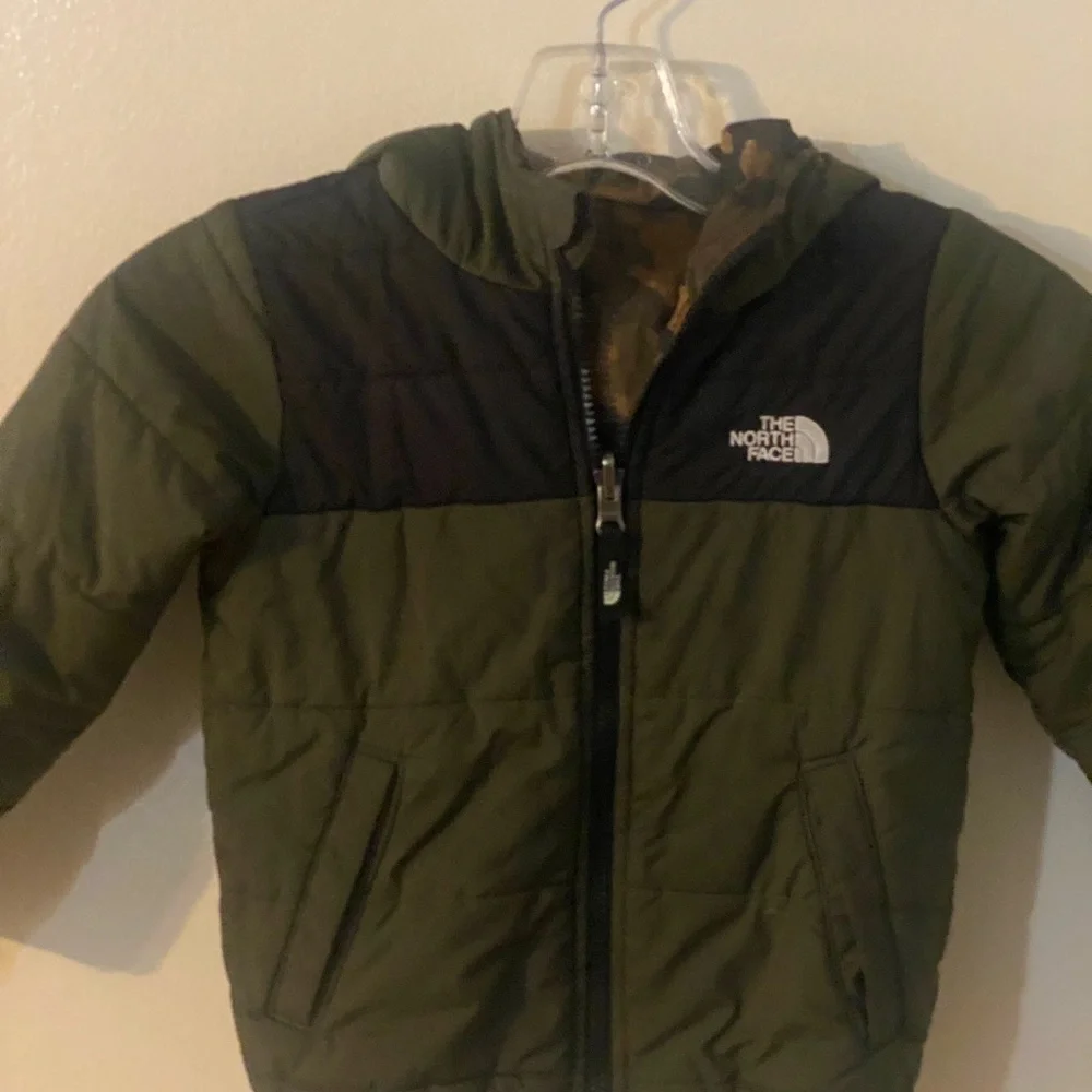 The North Face
Toddler Boys Reversible Perrito Jacket 3T - Picture 2 of 10